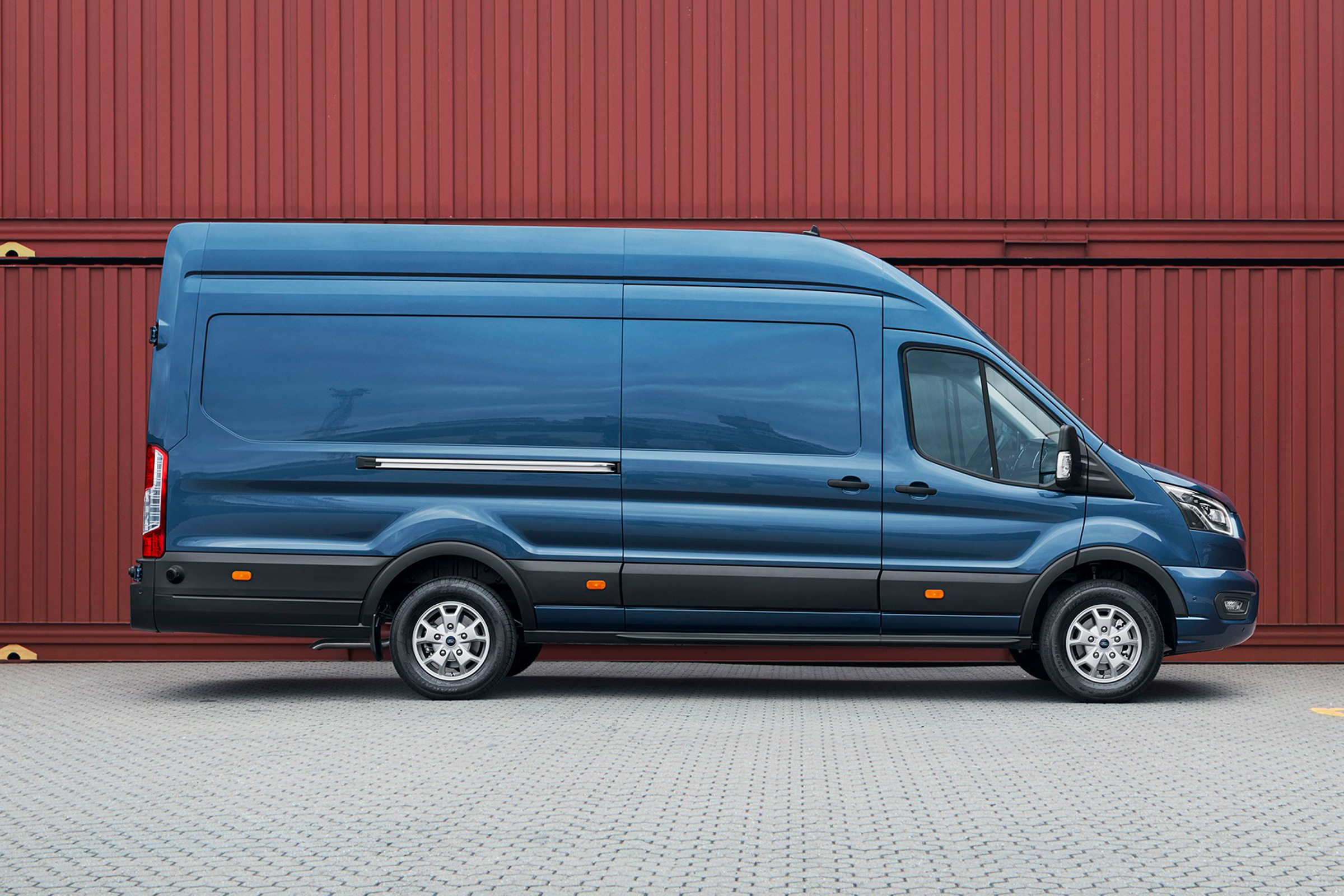 Ford Transit - side static