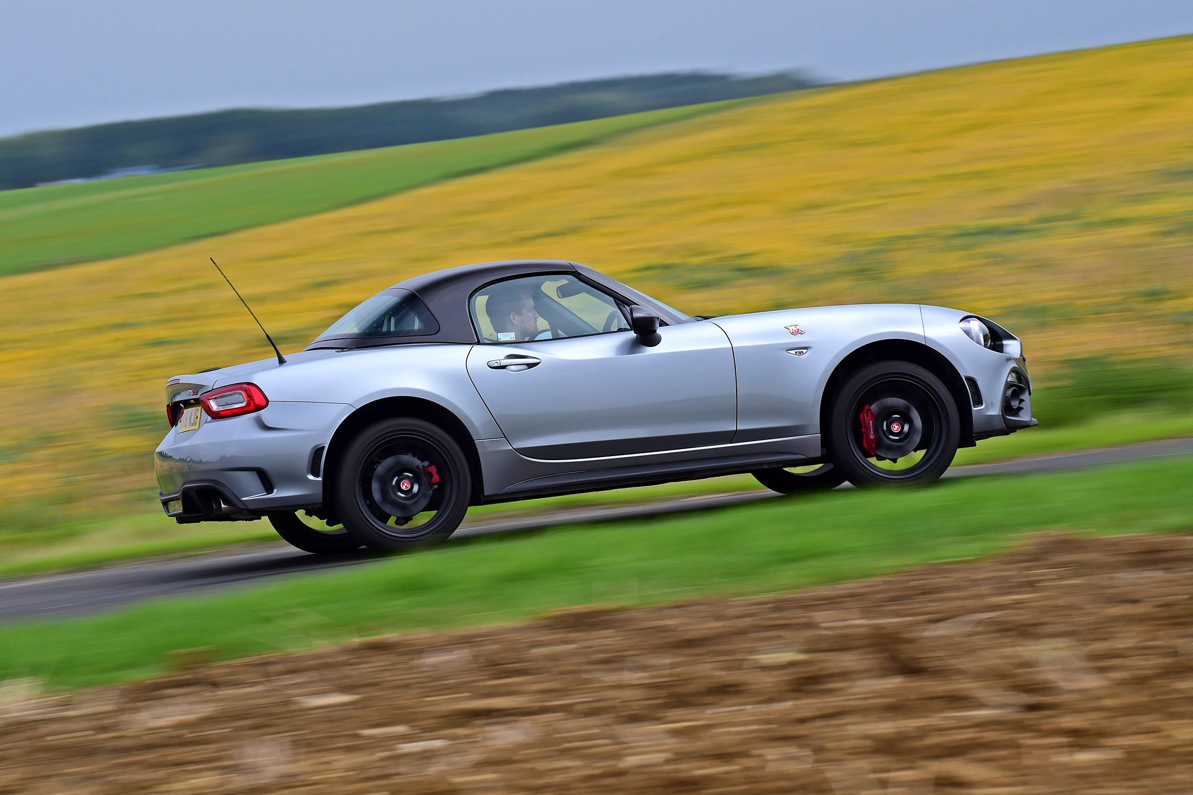 Abarth 124 GT - profile