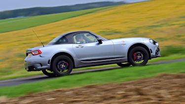 Abarth 124 GT - profile