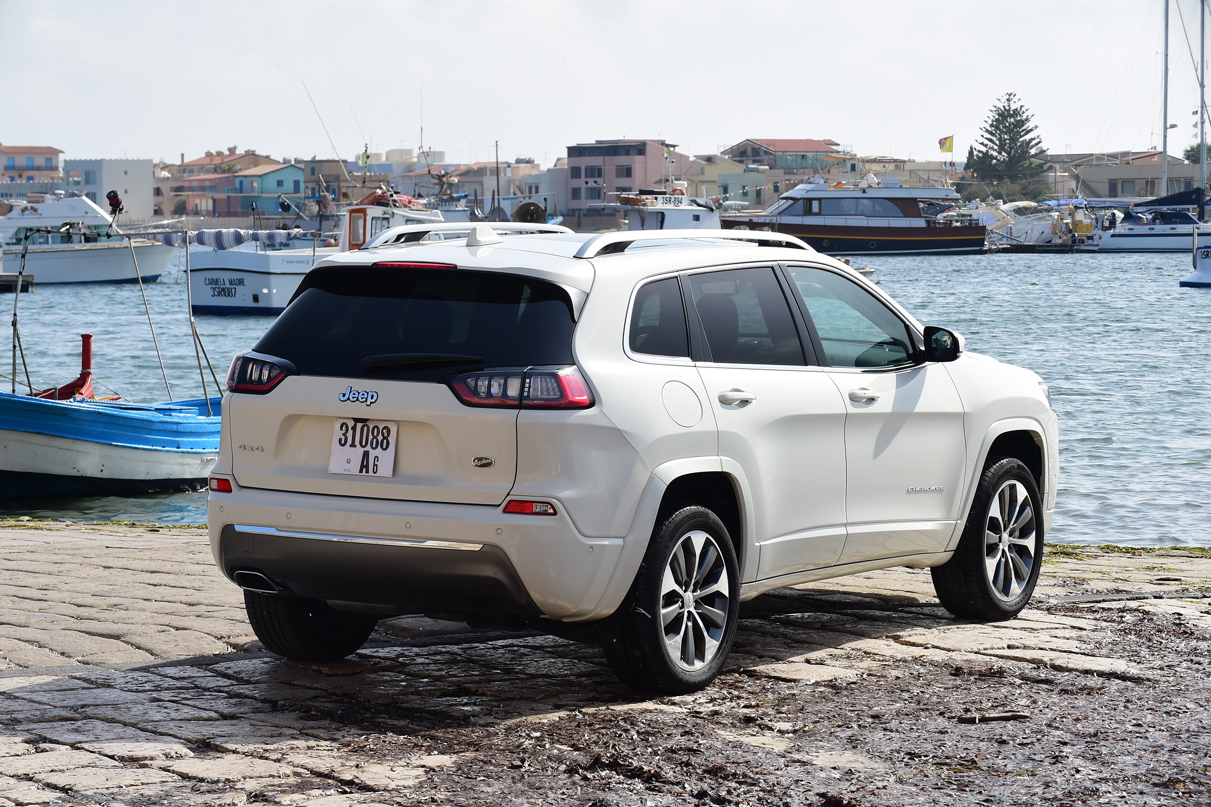 Jeep Cherokee - rear