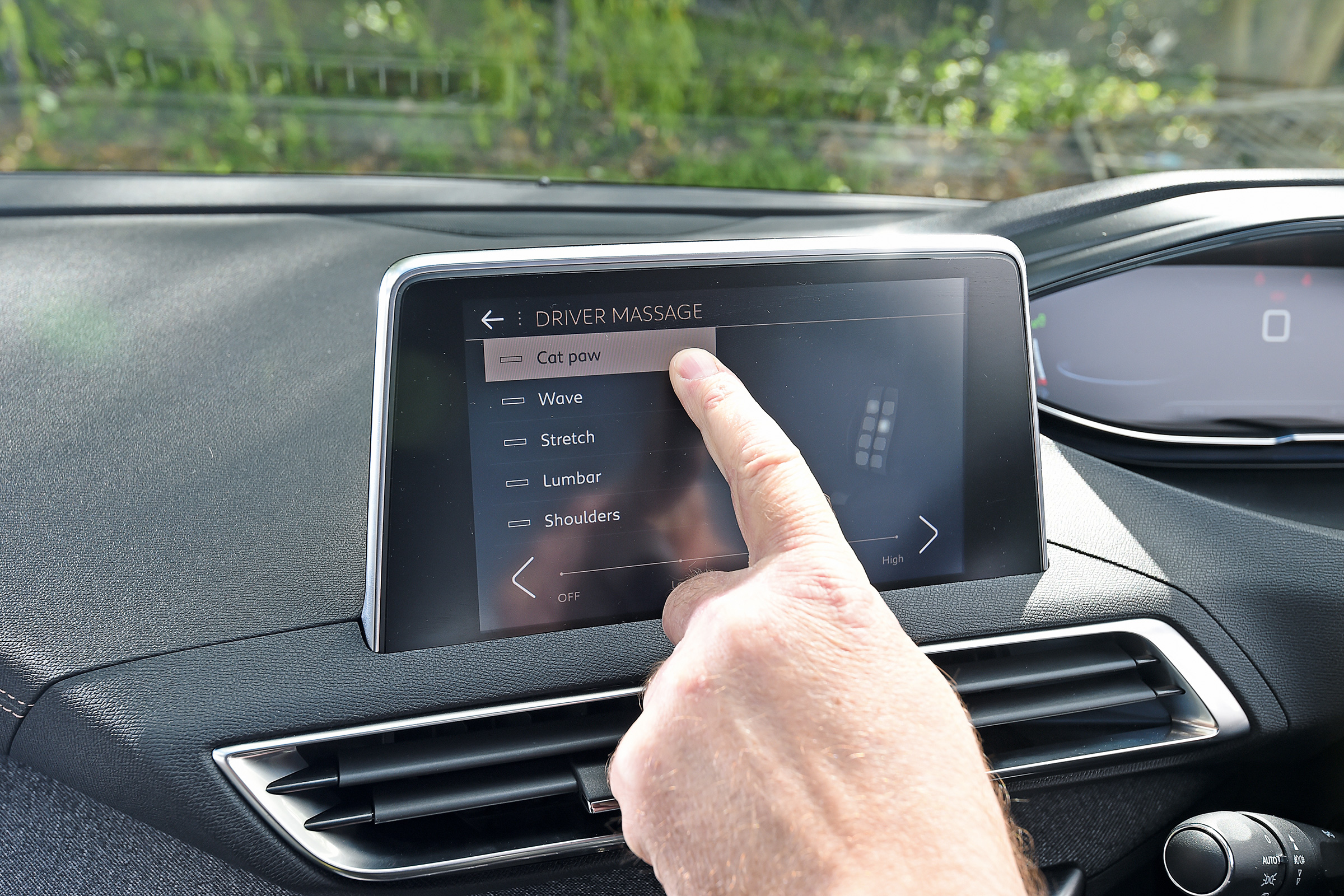 Peugeot 5008 GT Line - infotainment