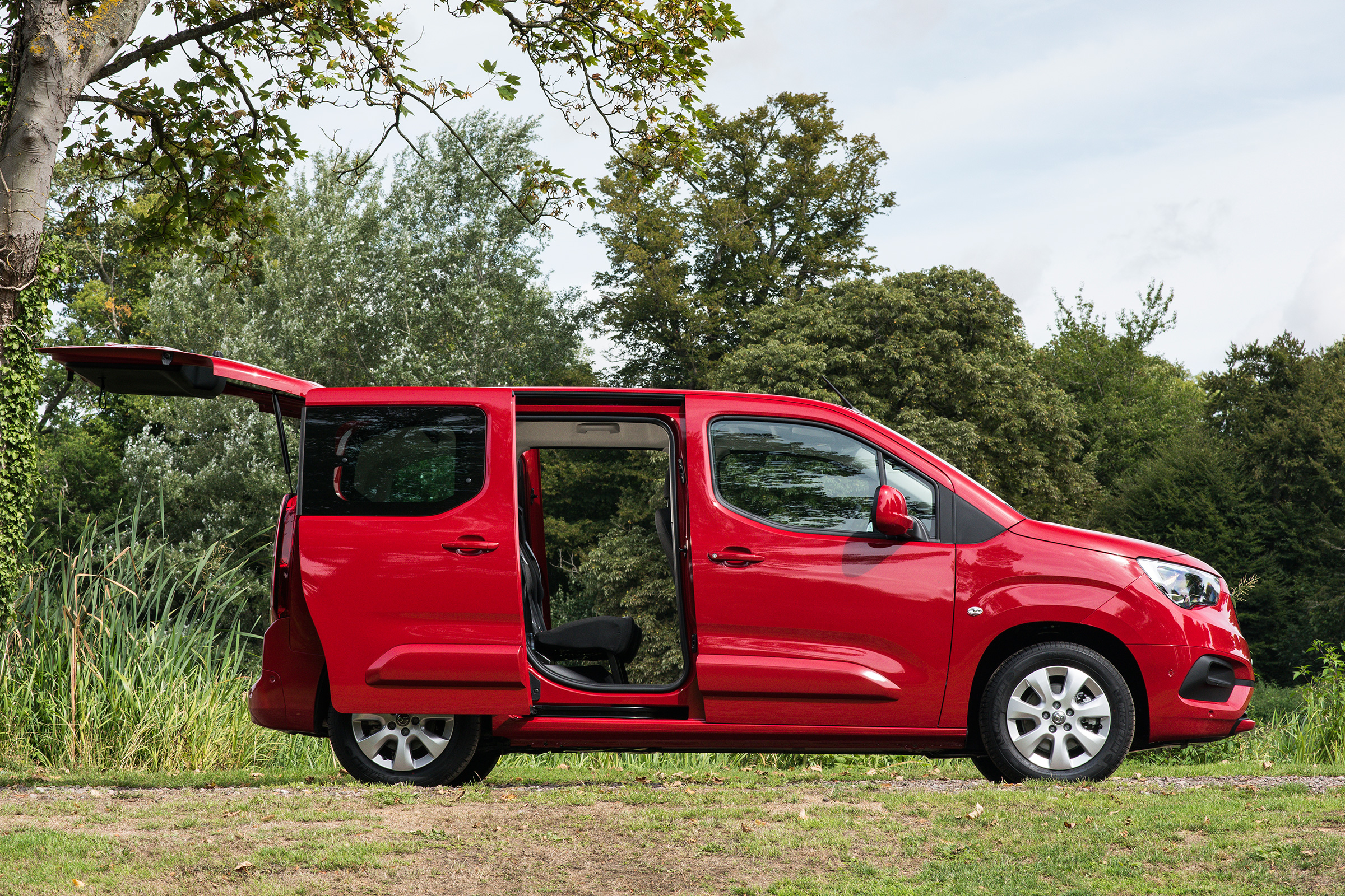 Vauxhall Combo Life - door open