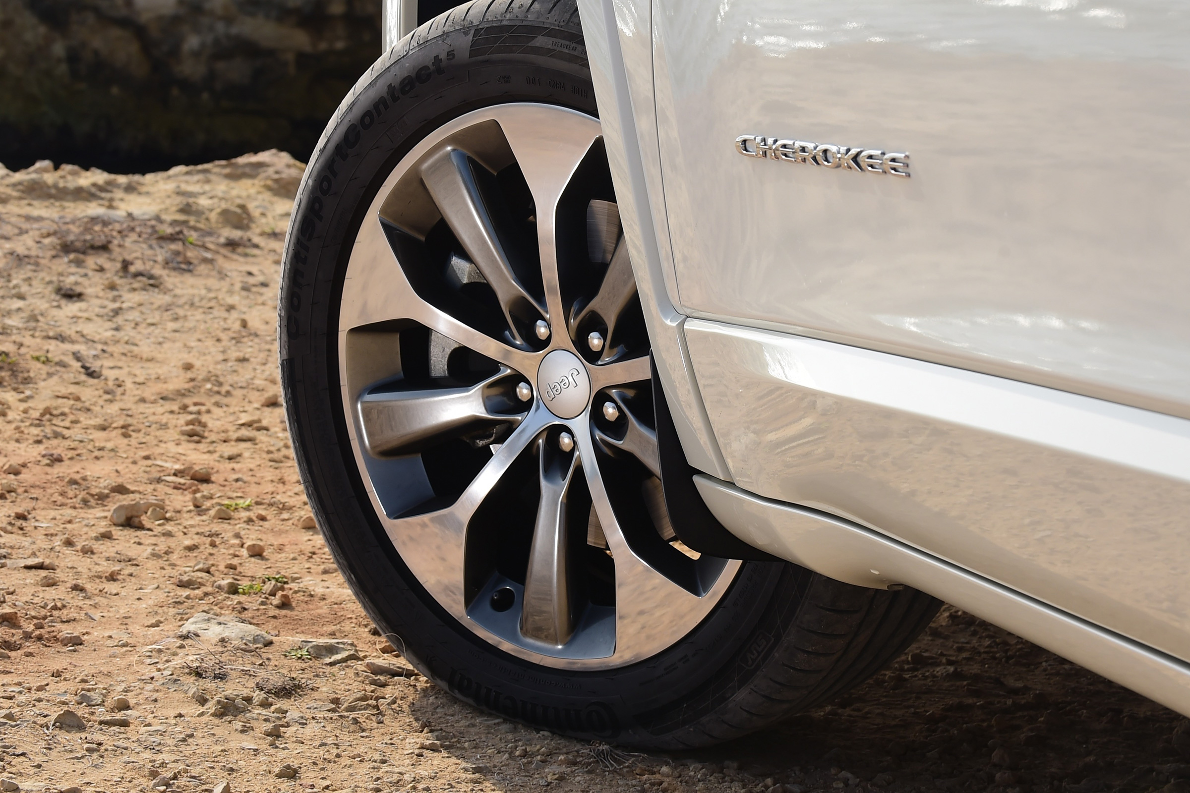 Jeep Cherokee - wheel