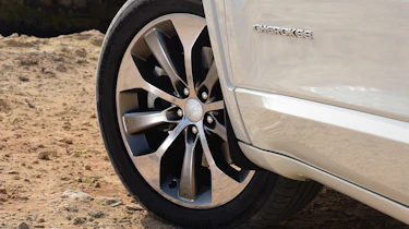 Jeep Cherokee - wheel