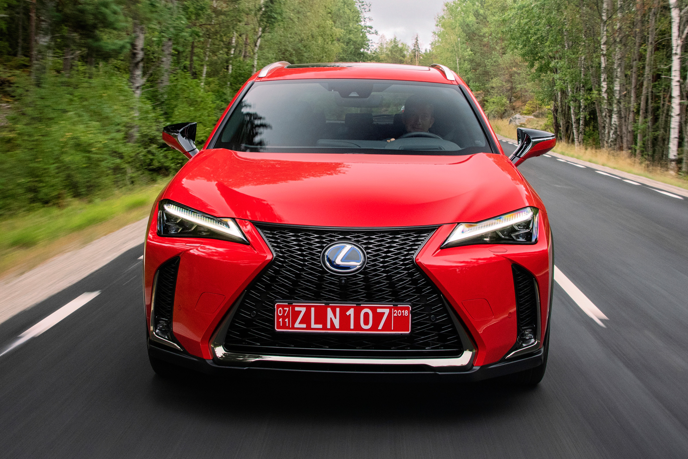 Lexus UX - front