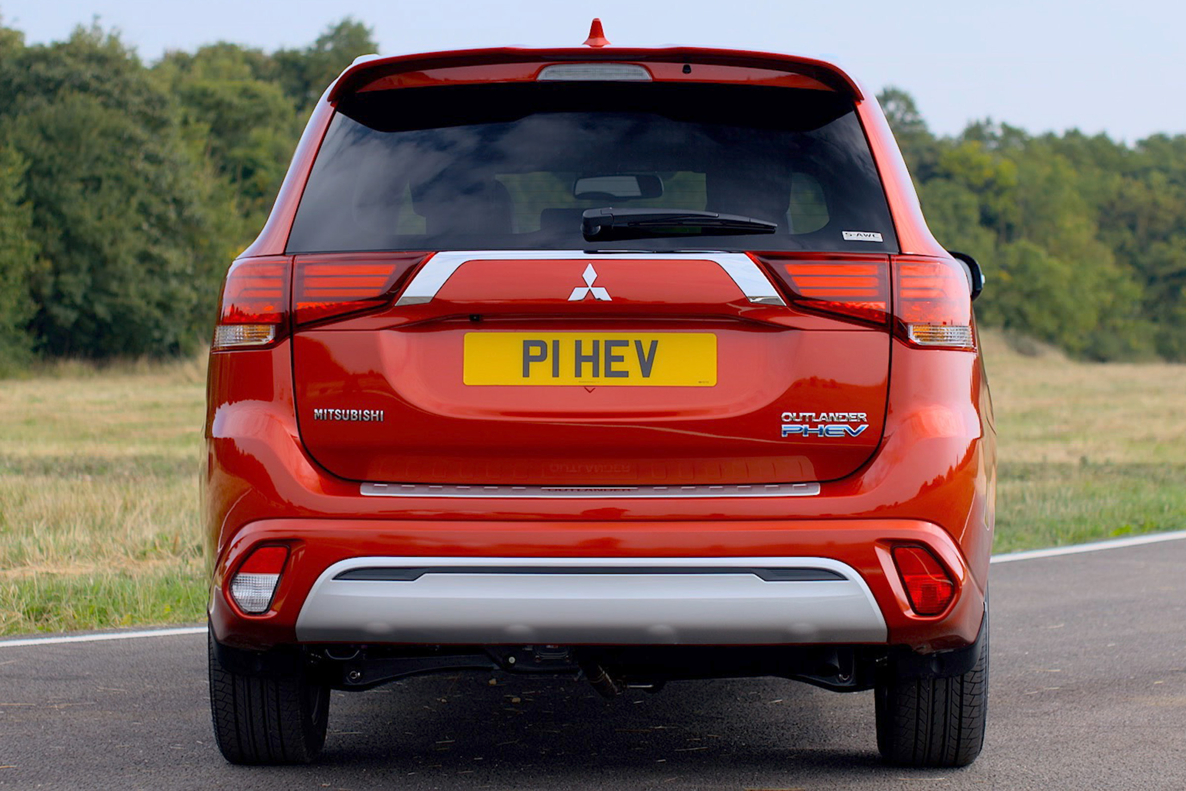 New 2019 Mitsubishi Outlander PHEV tailgate