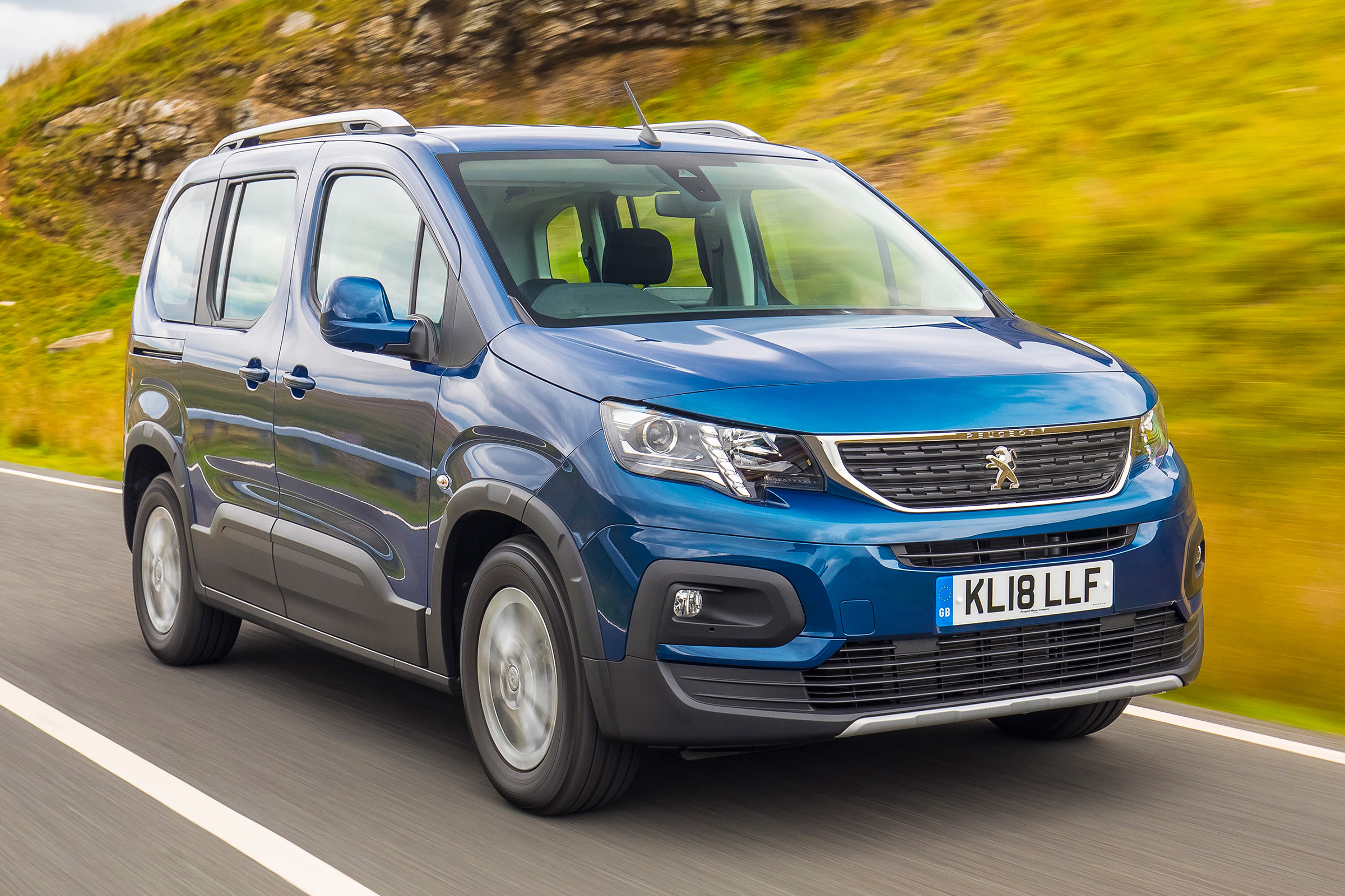 Peugeot Rifter Allure BlueHDI diesel – front