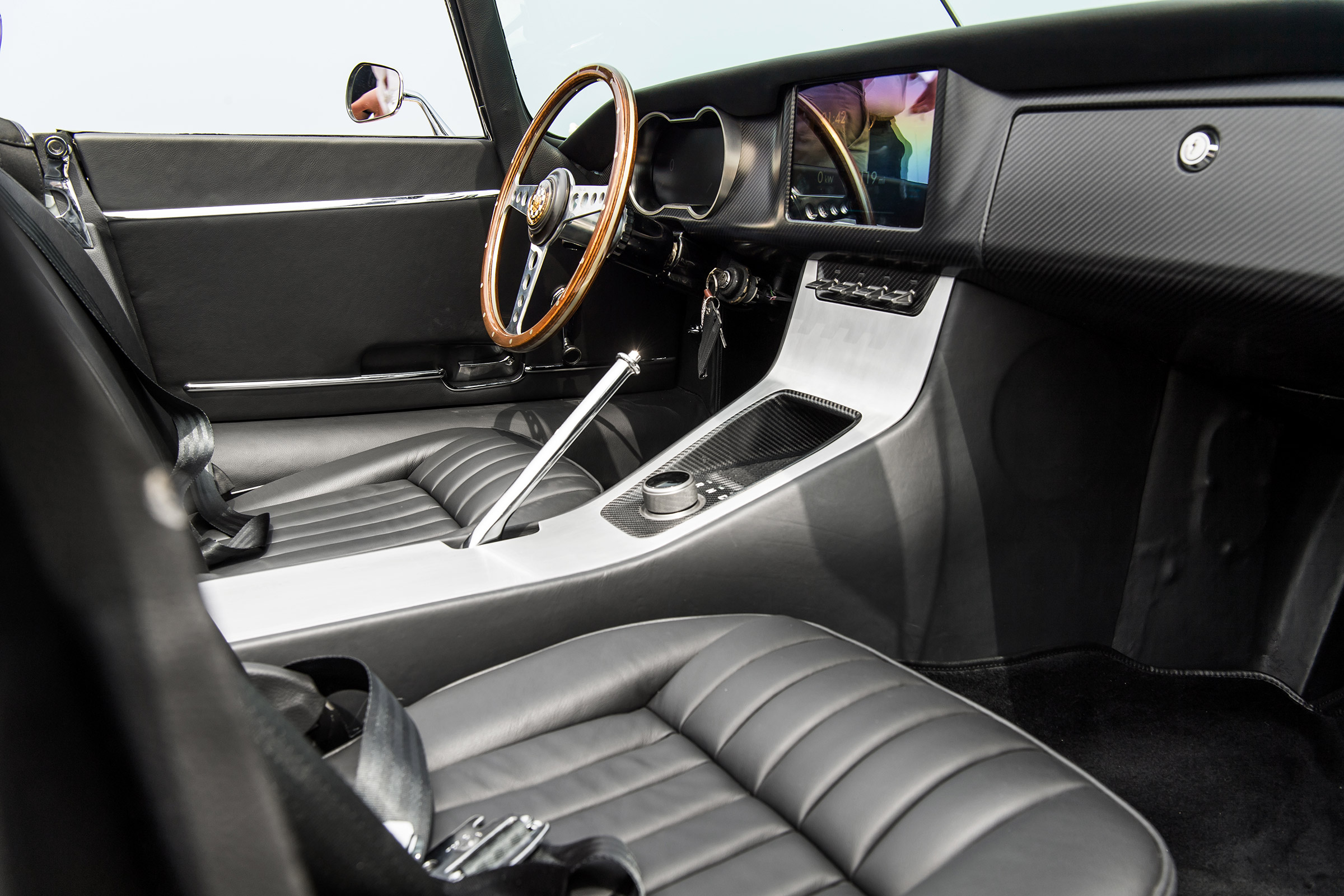 Jaguar E-Type Zero - dash