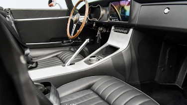 Jaguar E-Type Zero - dash