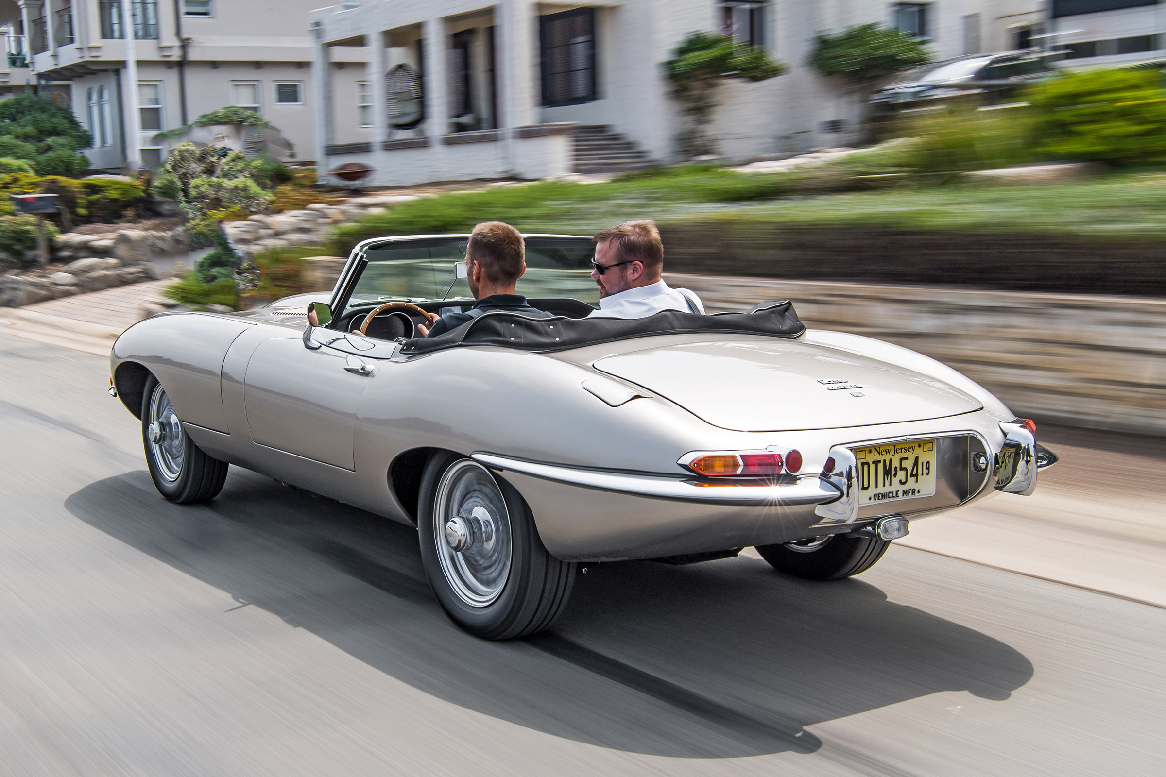 Jaguar E-Type Zero - rear action