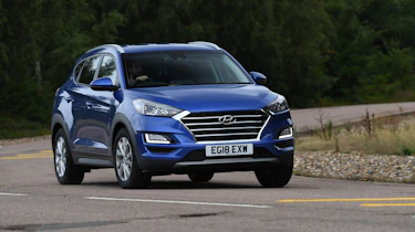 Hyundai Tucson - cornering