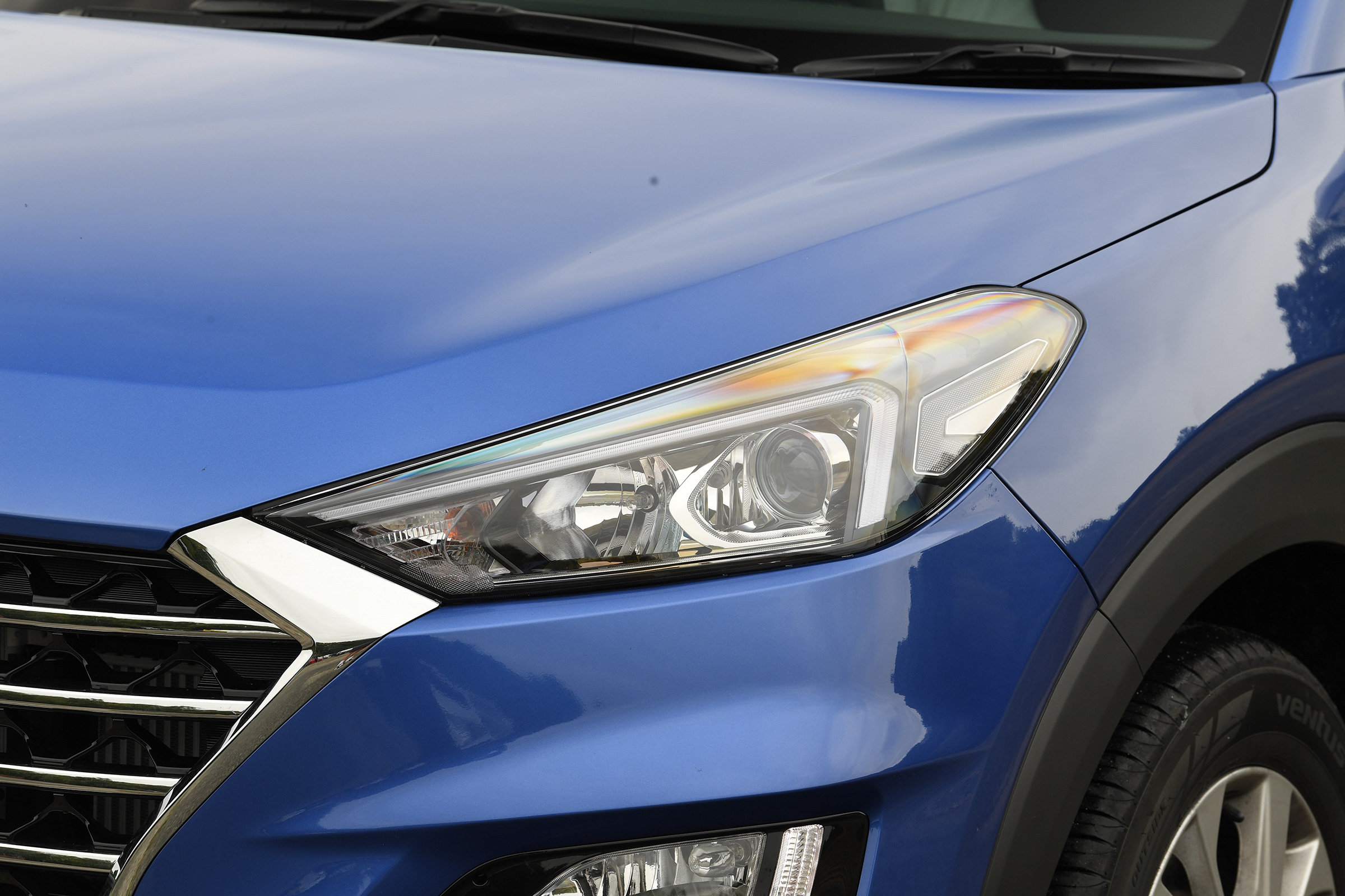 Hyundai Tucson - headlight