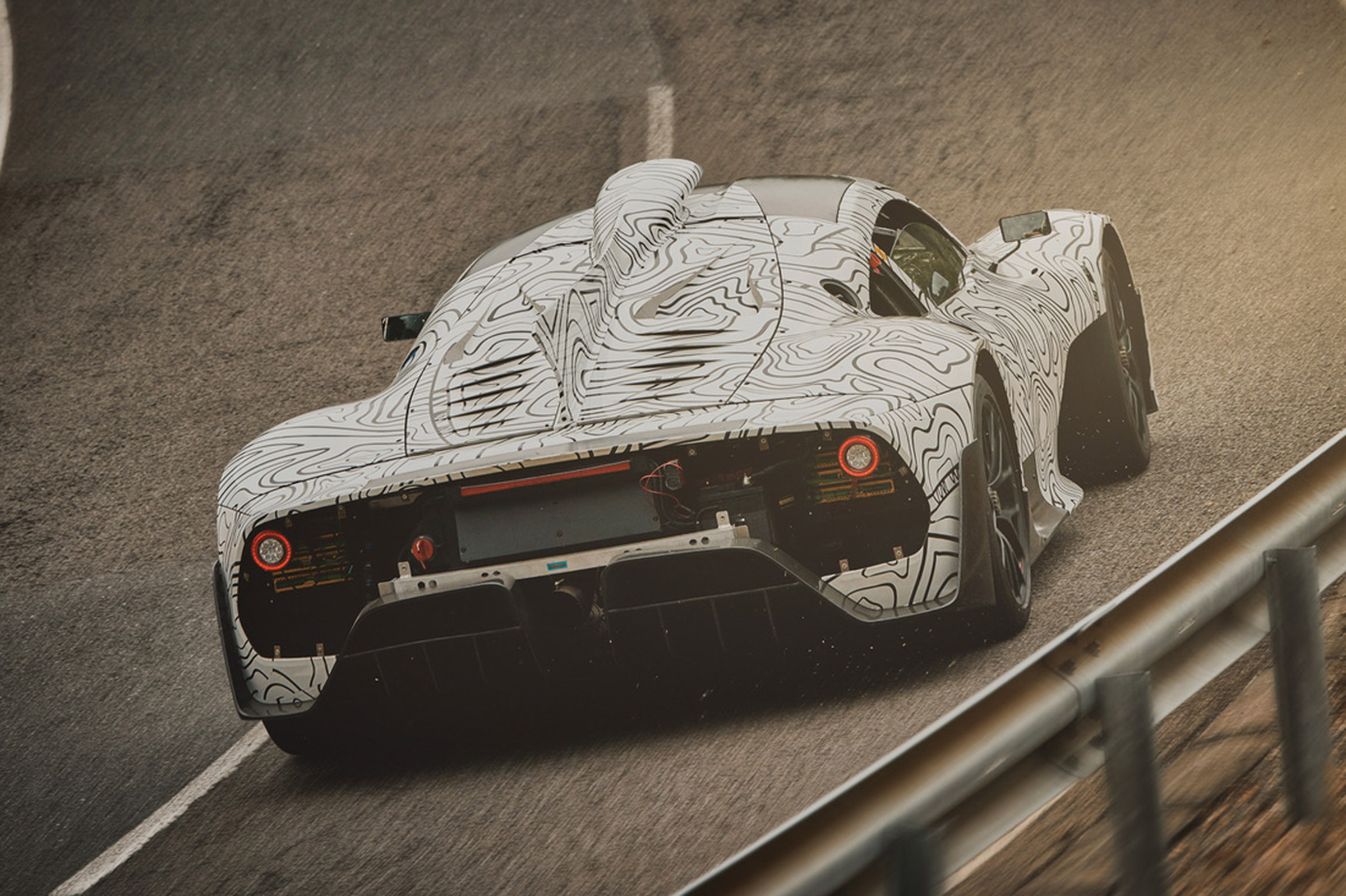 Mercedes-AMG Project ONE - teaser rear action