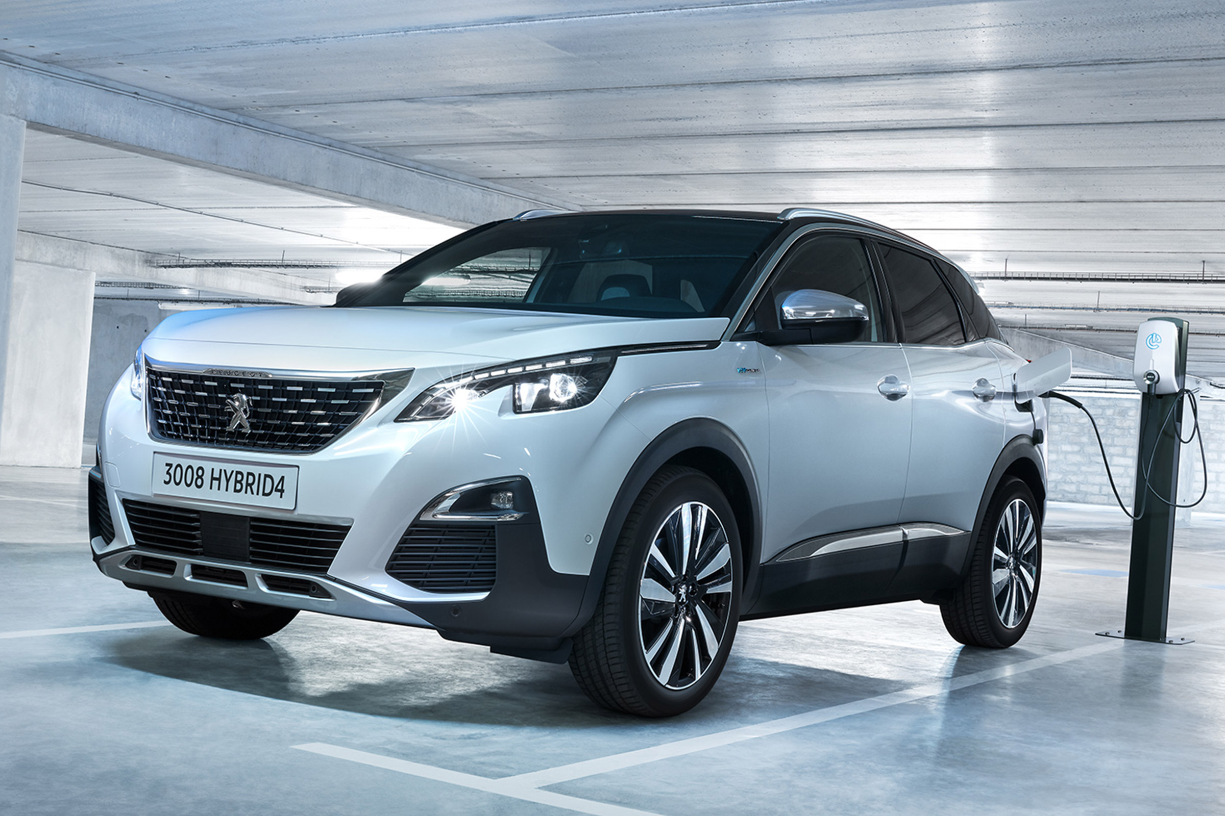Peugeot 3008 hybri4