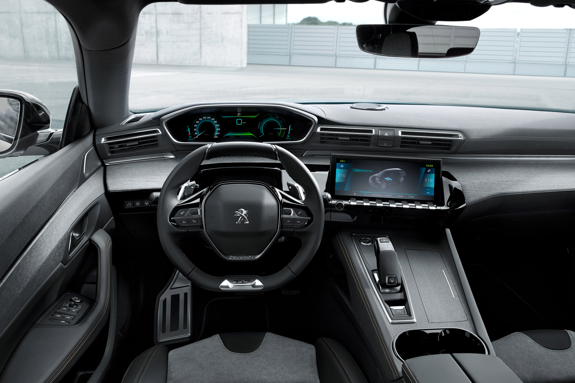 Peugeot 508 hybrid dashboard