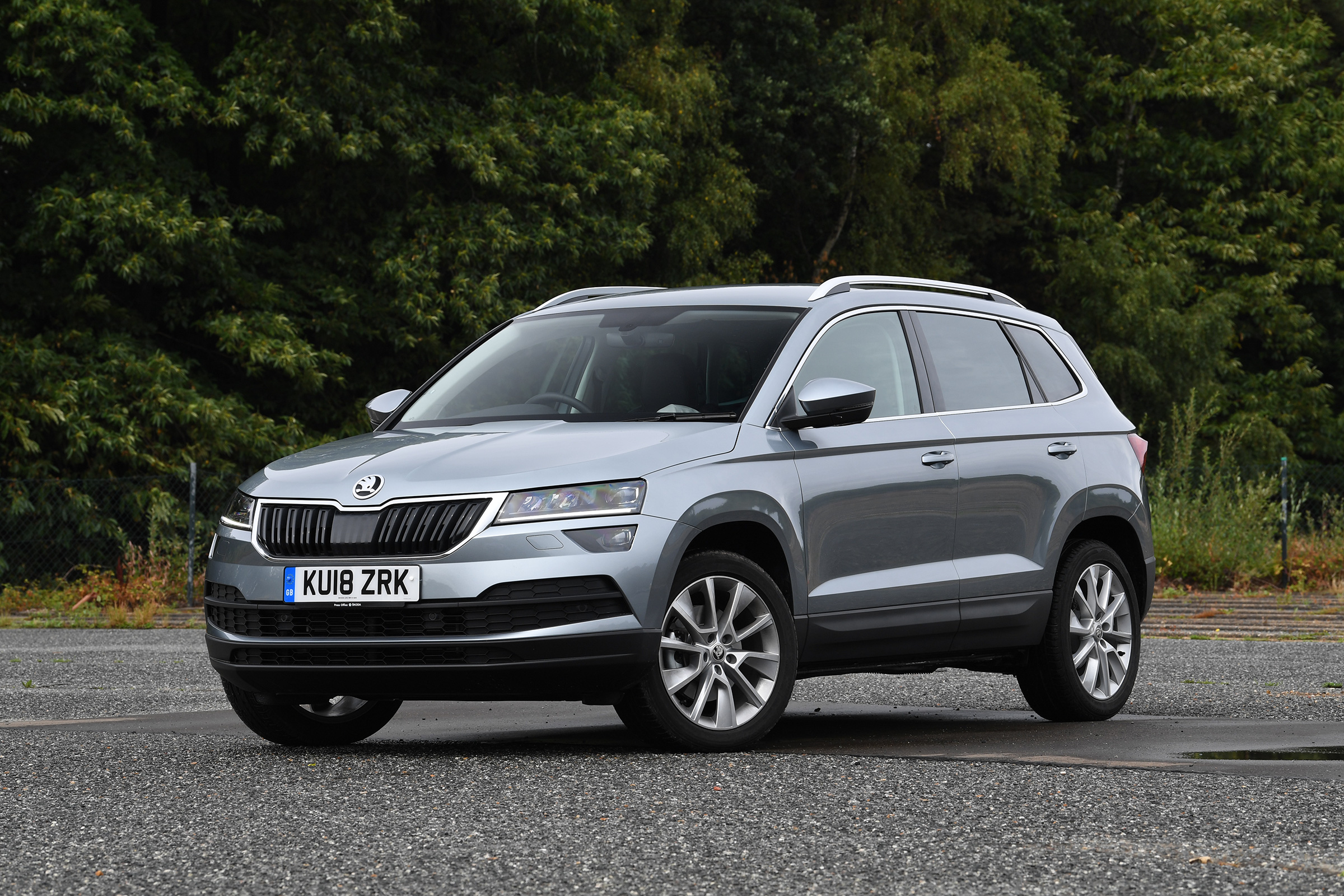 Skoda Karoq - front static