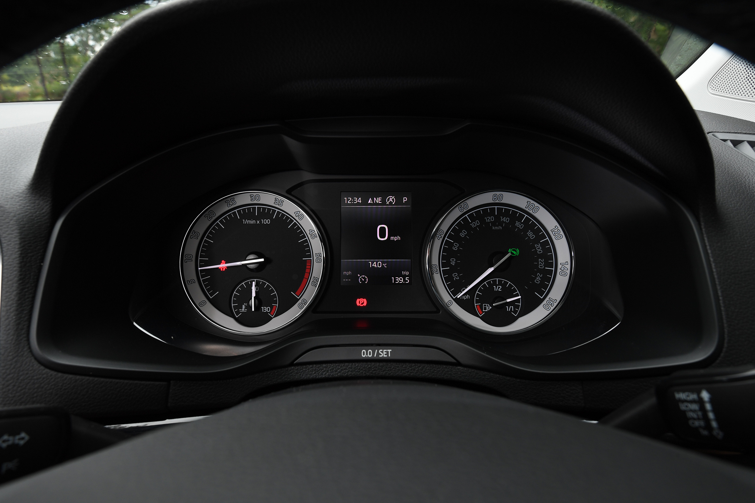 Skoda Karoq - instruments 