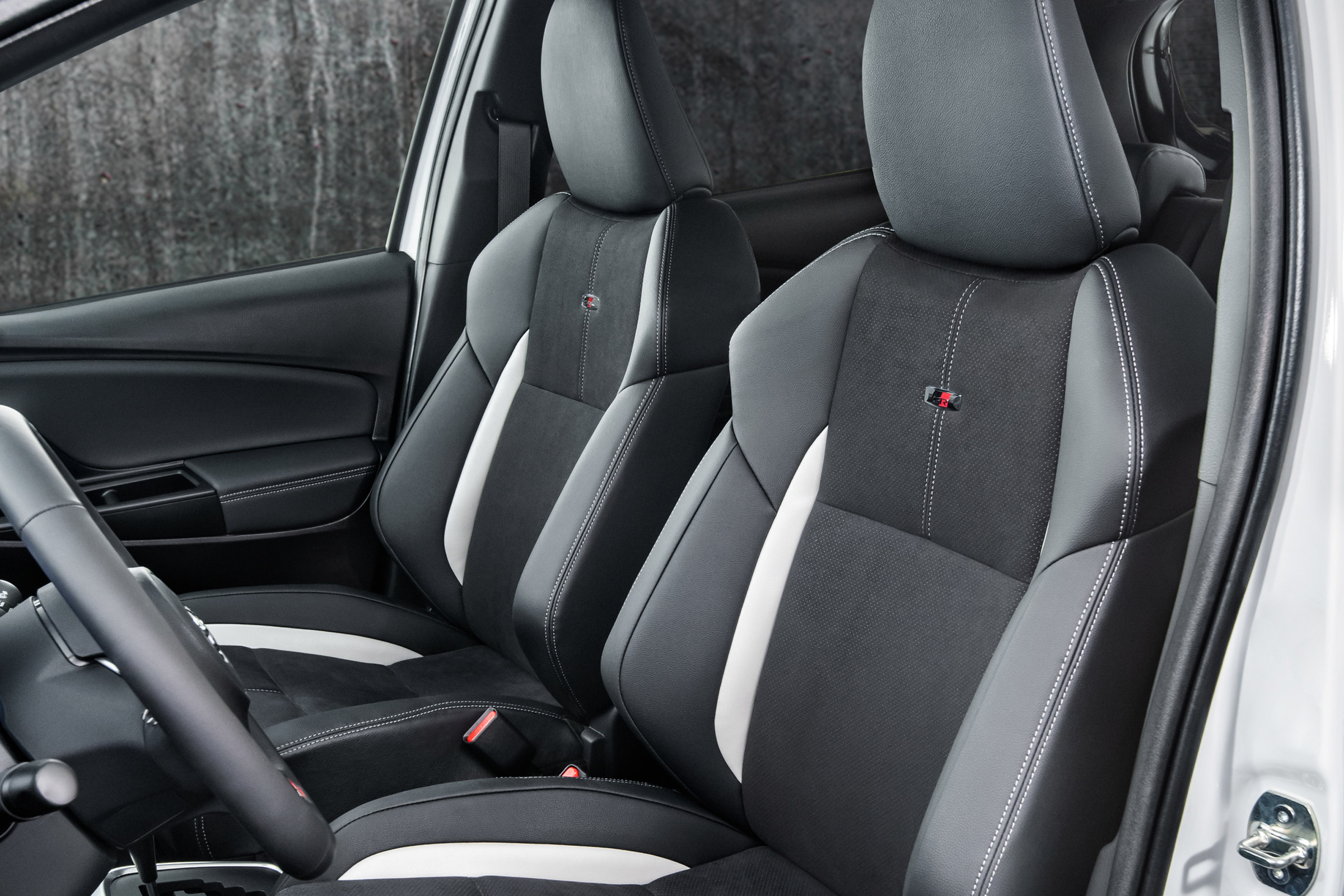 Toyota Yaris GR Sport revealed - seats