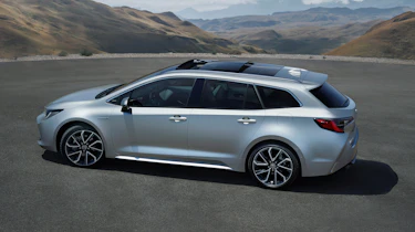 Toyota Corolla Touring Sports estate – side