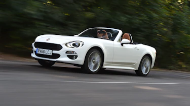Fiat 124 Spider Moving Front
