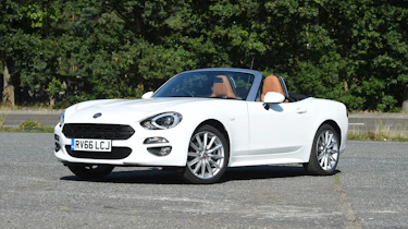 Fiat 124 Spider Front Still