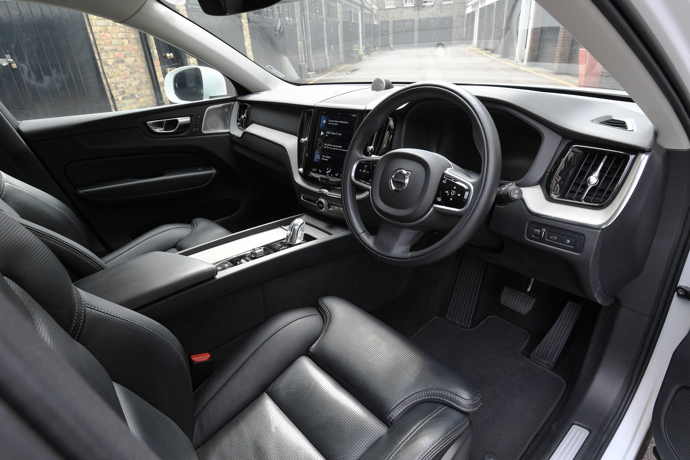 Volvo XC60 T8 Interior