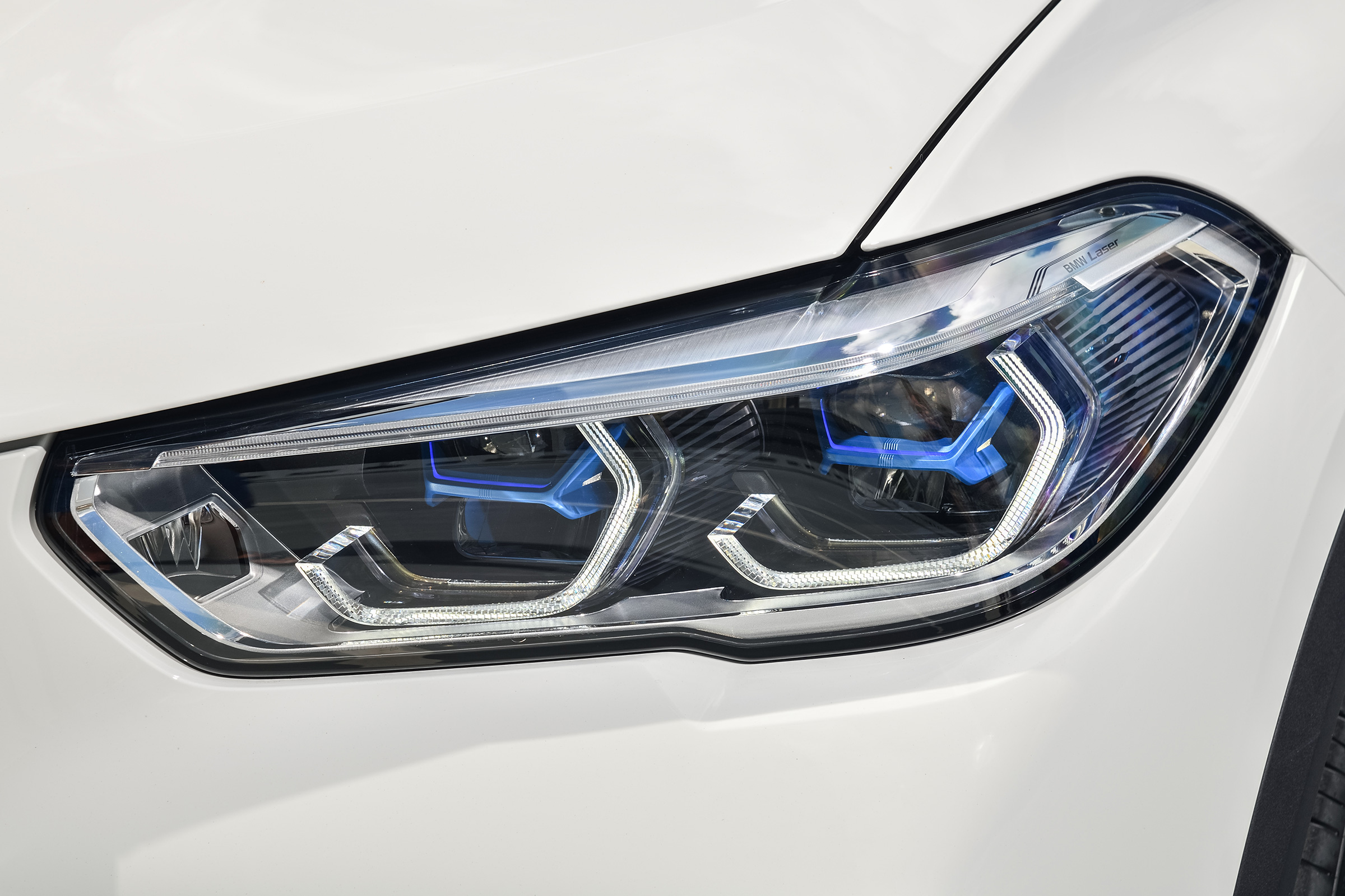 BMW X5 - Headlight