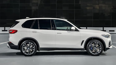 BMW X5 - Side