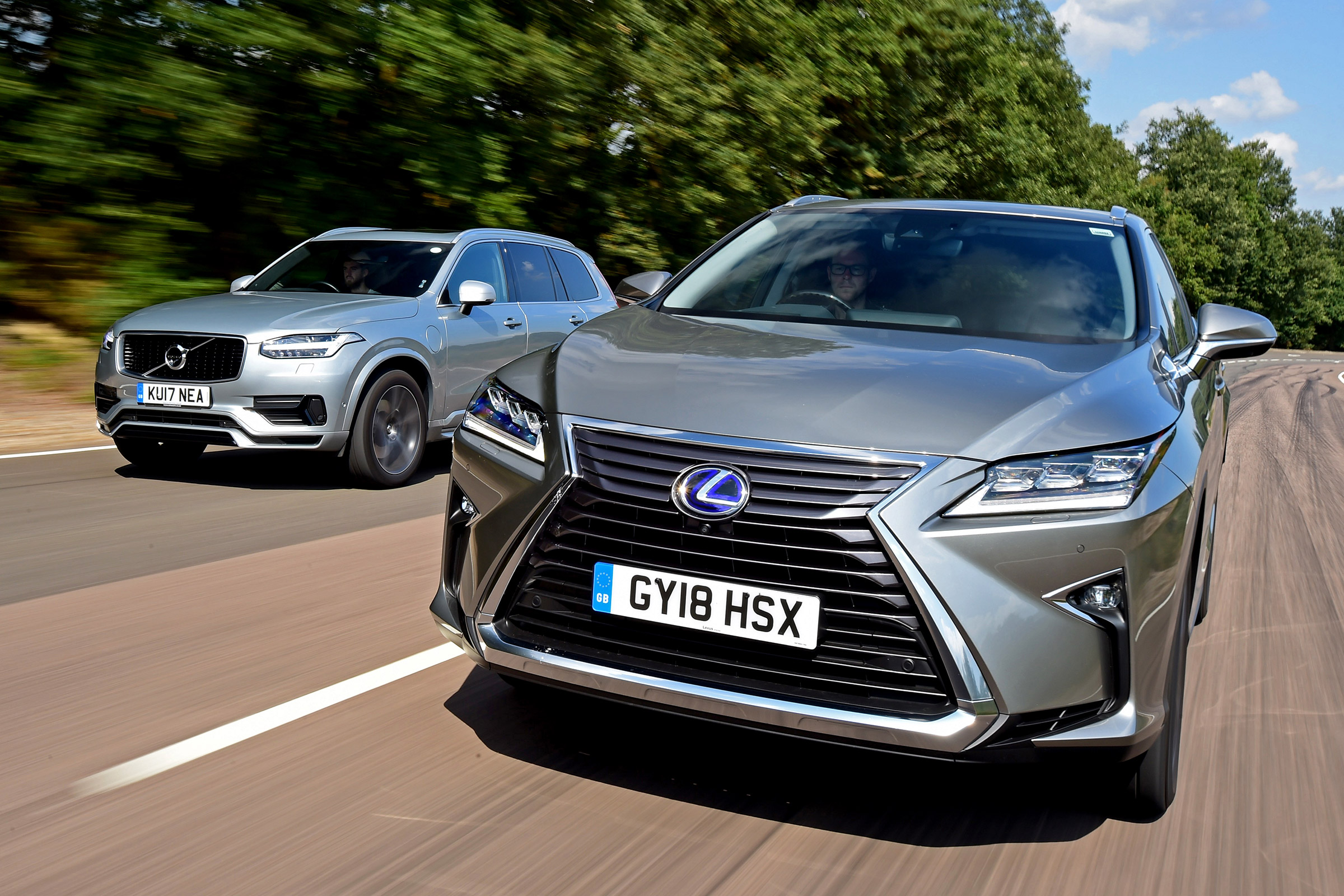 Lexus RX L vs Volvo XC90 - header