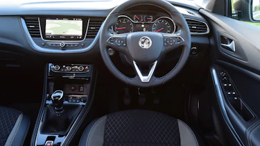 Vauxhall Grandland X - dash