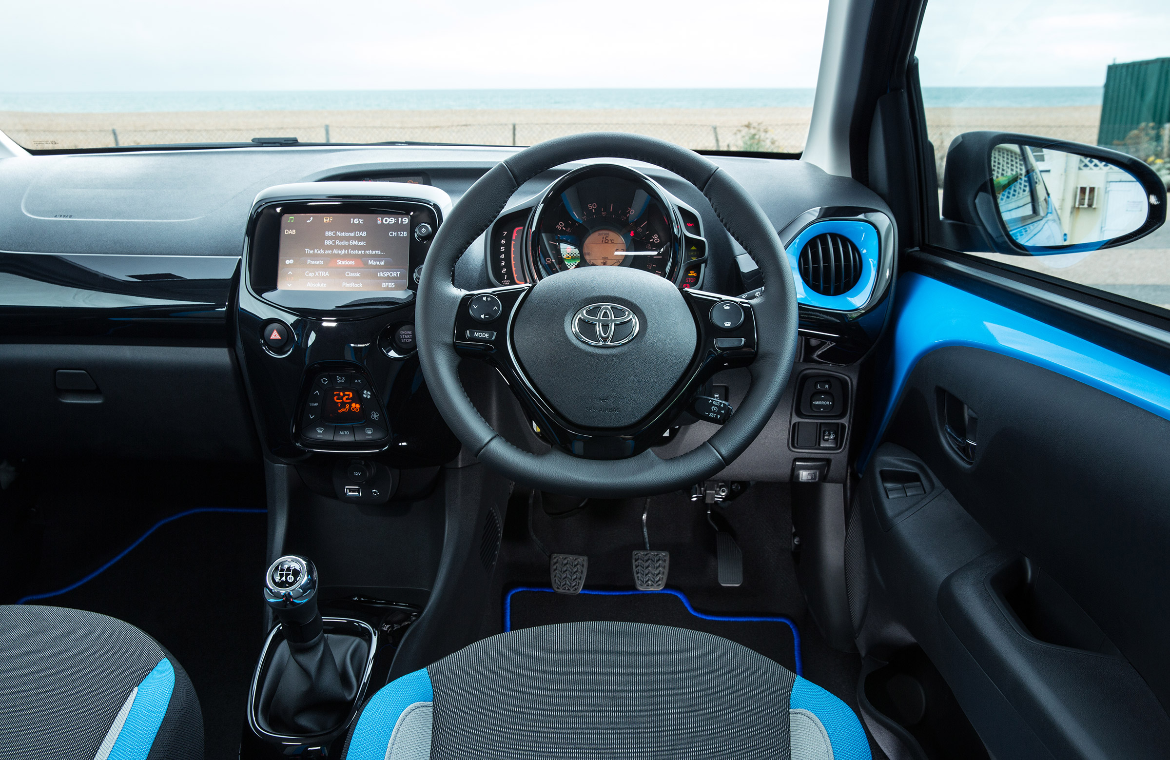 Used Toyota Aygo Mk2 - dash