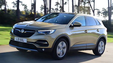 Vauxhall Grandland X - front action