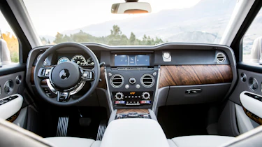 Rolls-Royce Cullinan - dash