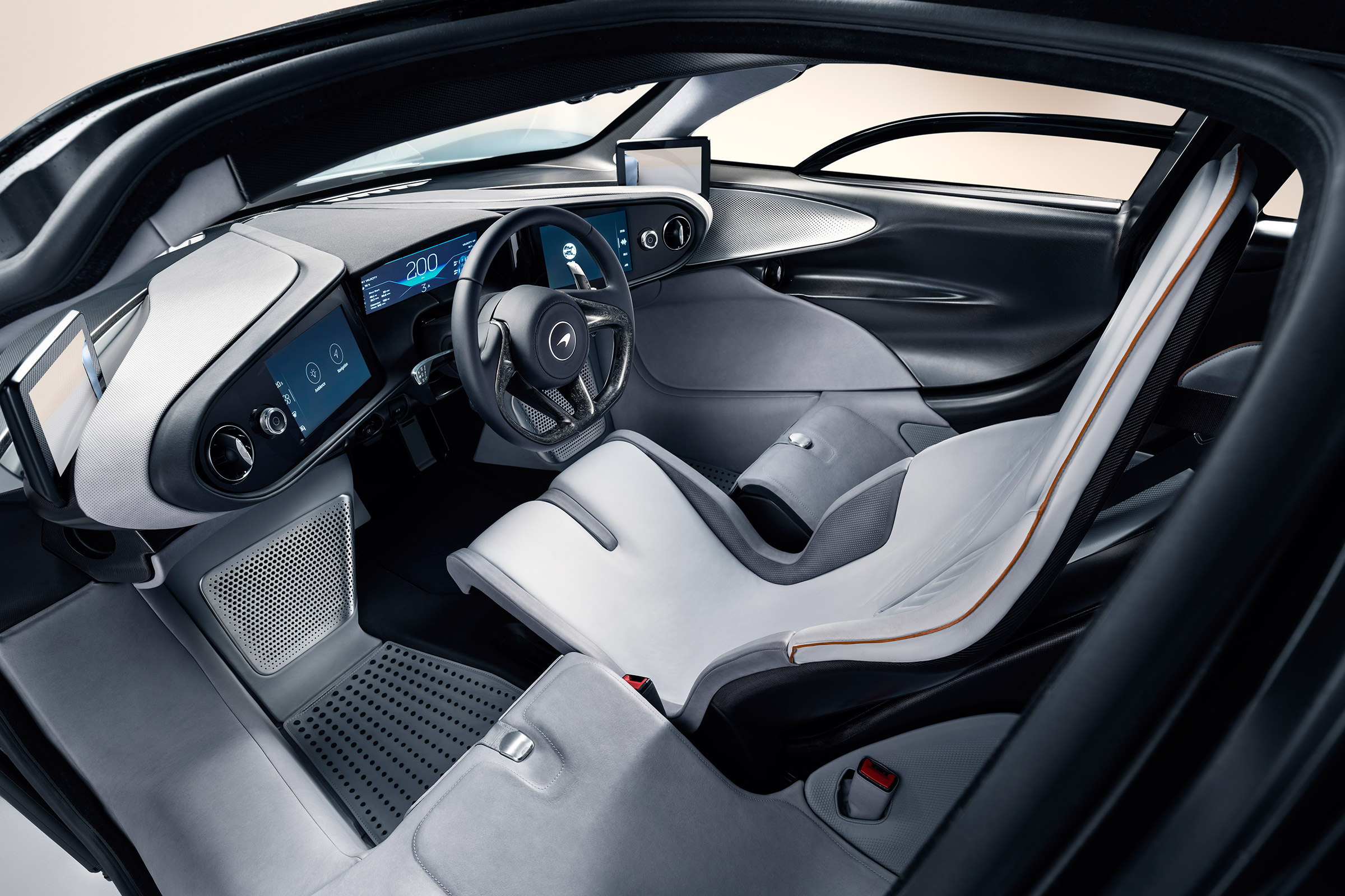 McLaren Speedtail - cabin