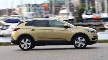 Vauxhall Grandland X - side