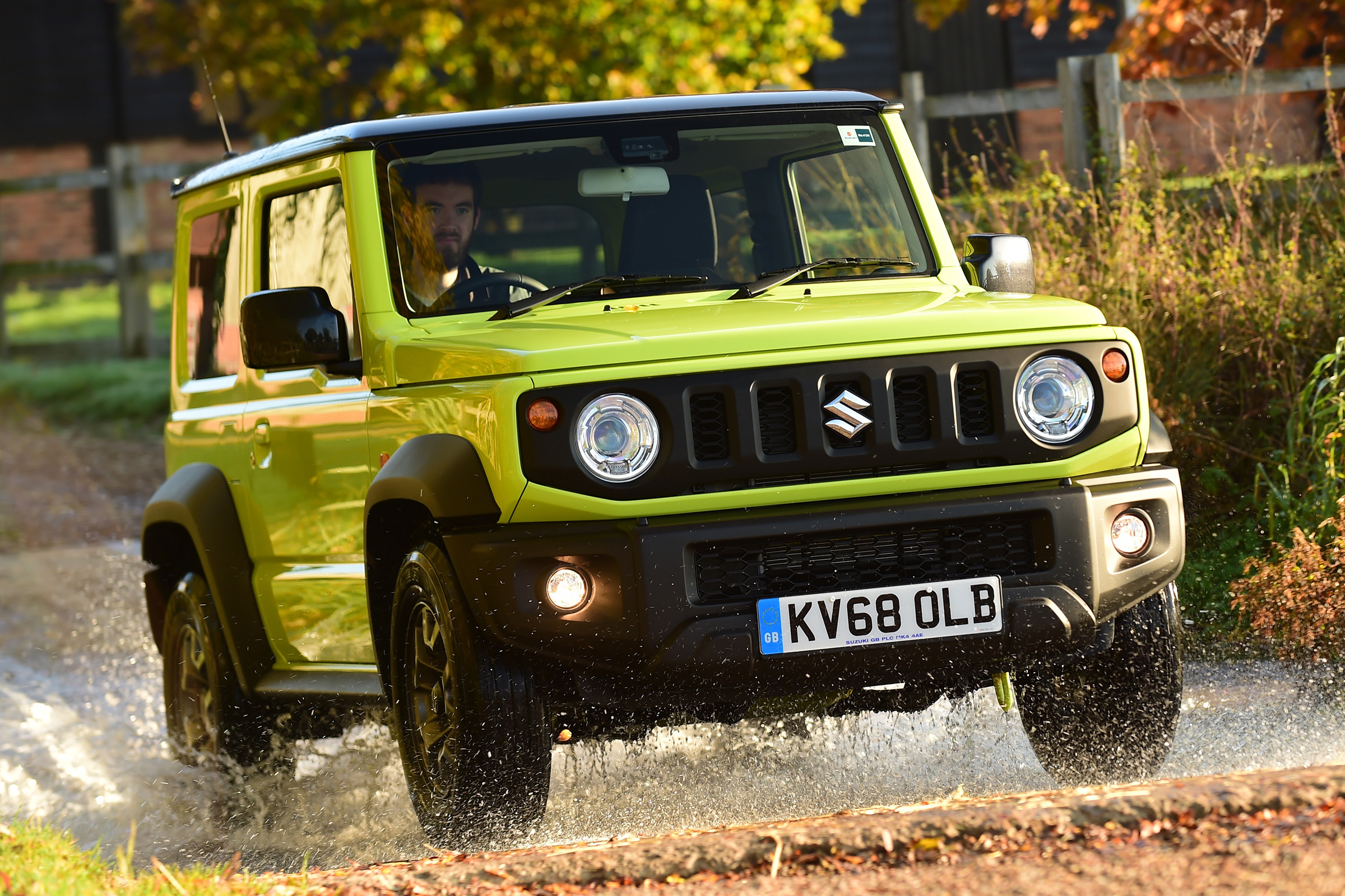 Suzuki Jimny - front tracking through water