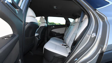 Hyundai Tucson 48v - rear seats