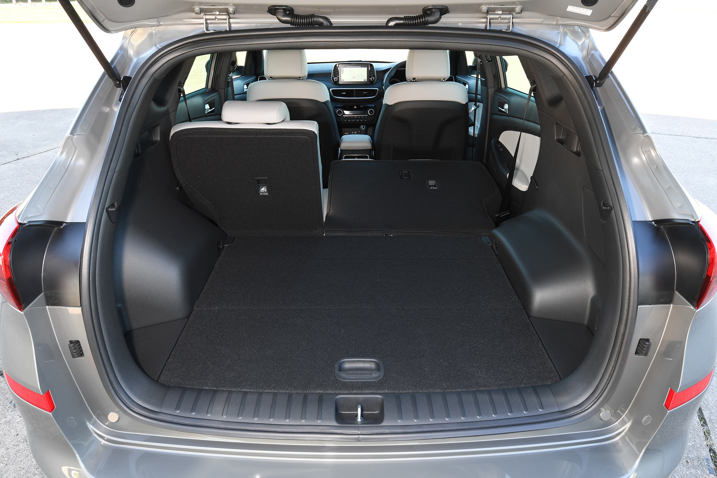 Hyundai Tucson 48v - boot