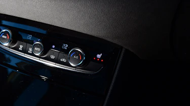 Vauxhall Grandland X - centre console controls
