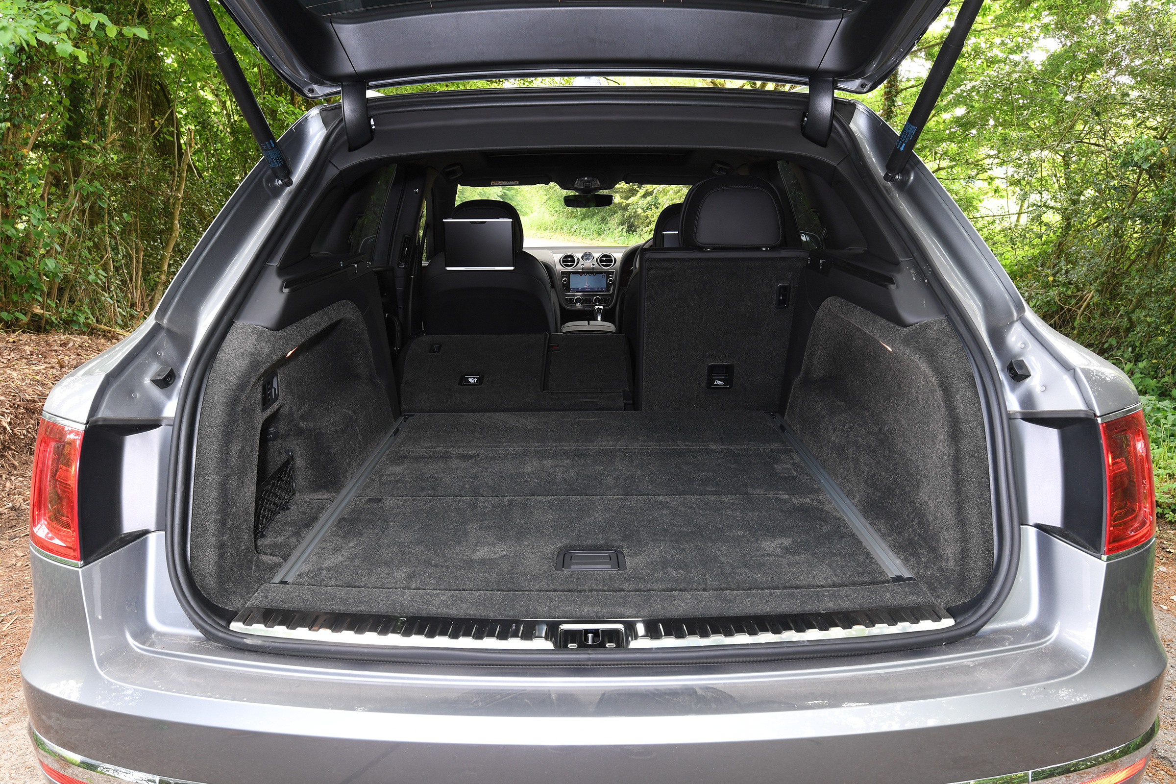 Bentley Bentayga V8 - Boot