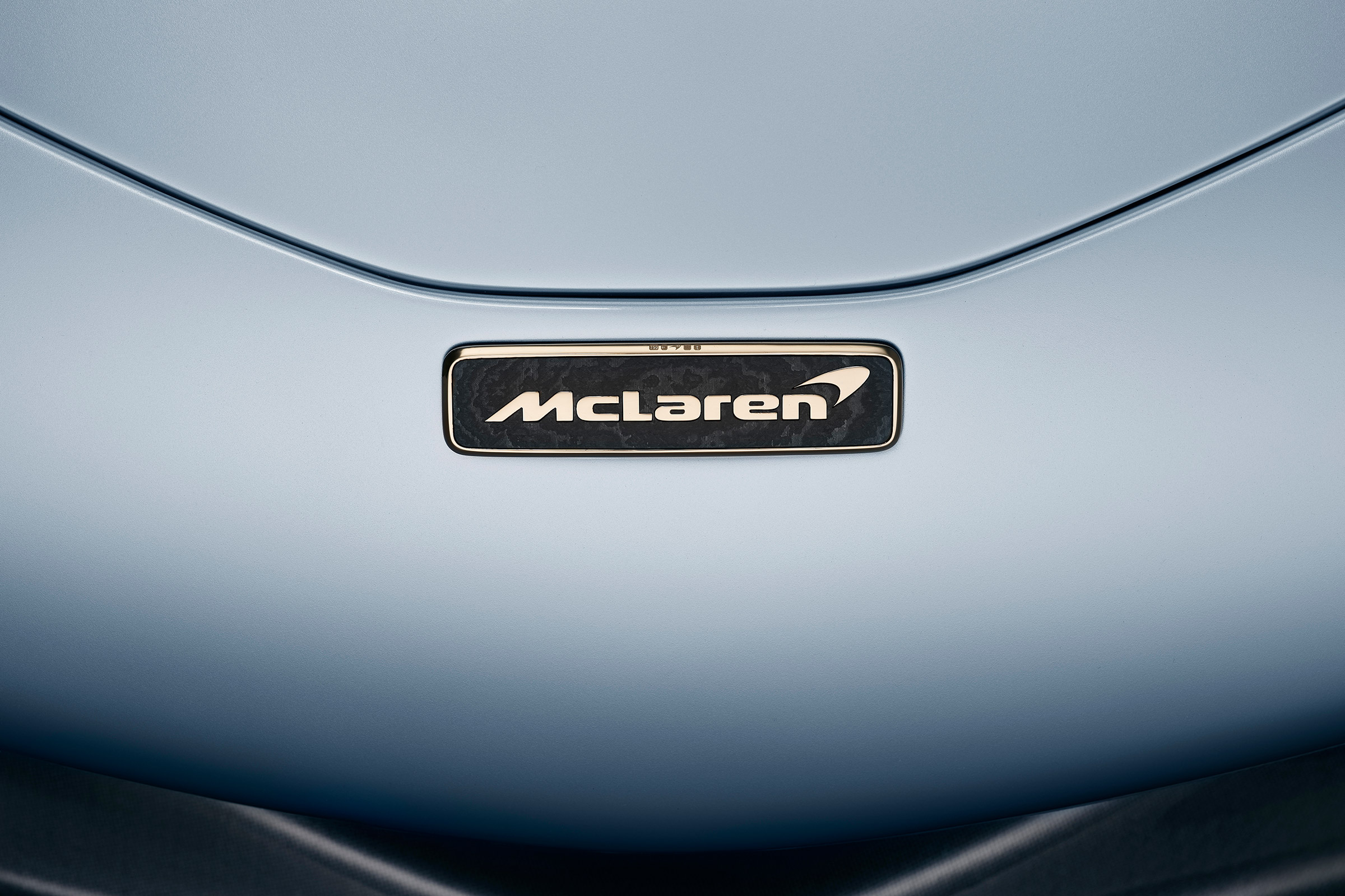 McLaren Speedtail - McLaren badge