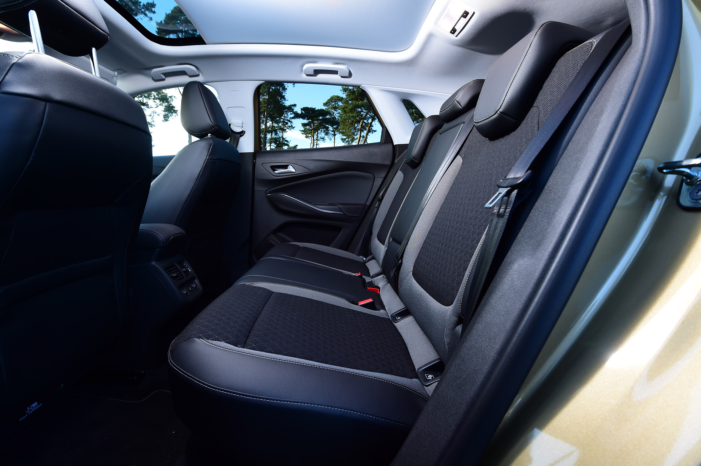 Vauxhall Grandland X - rear seats
