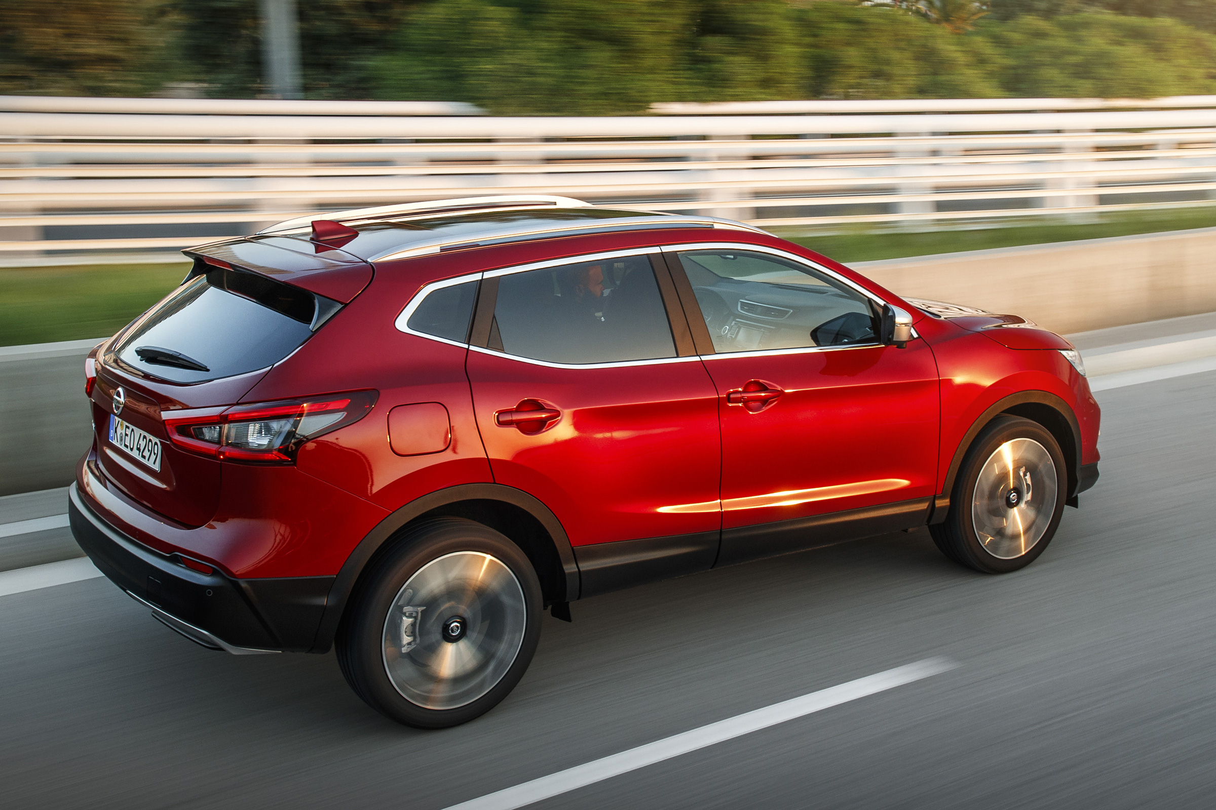 Nissan Qashqai - Rear tracking