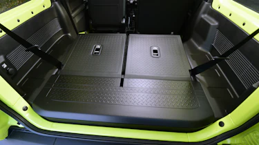 Suzuki Jimny -seats folded down