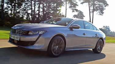 Peugeot 508 fastback - front tracking