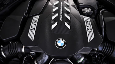 BMW 8 Series - engine