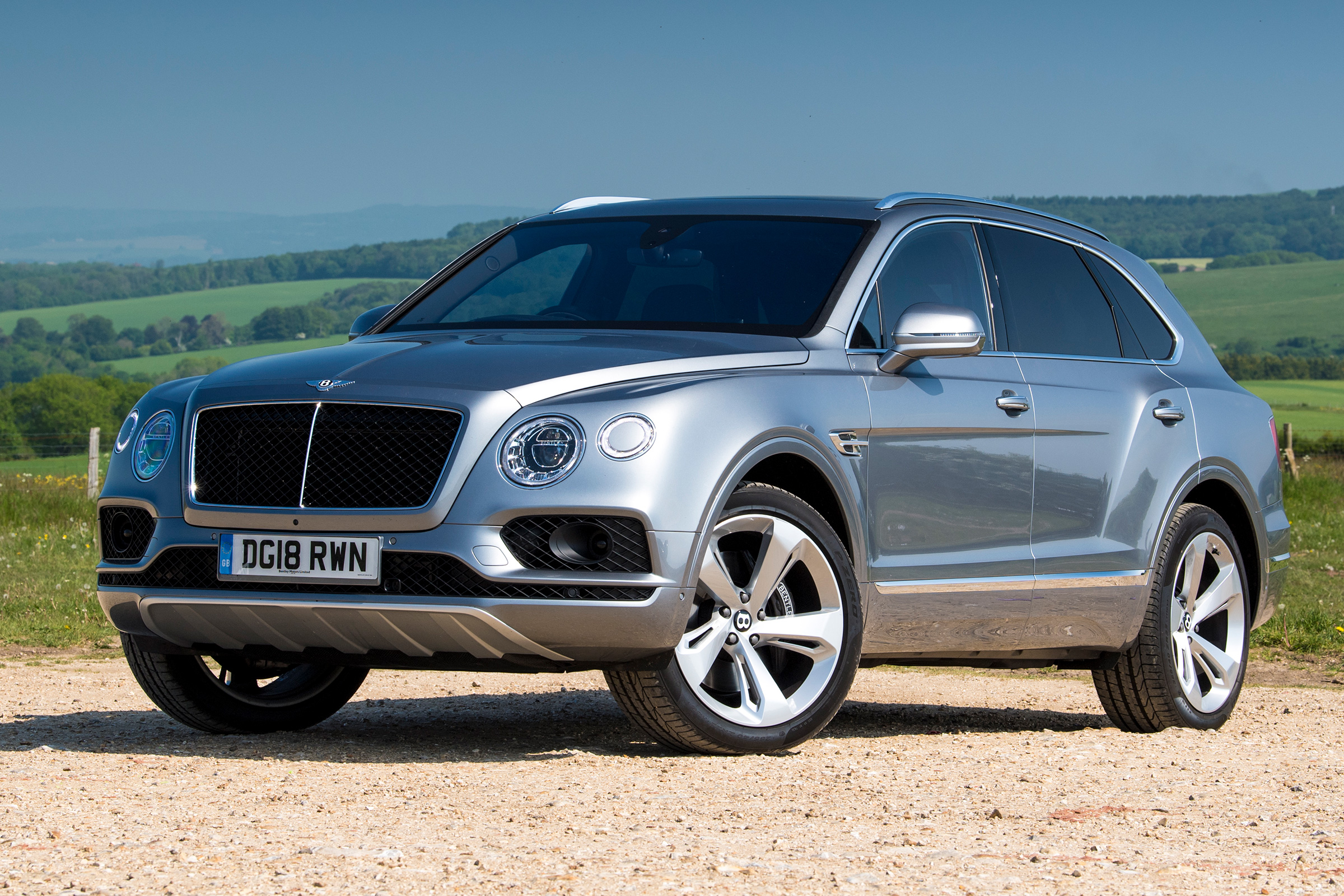 Bentley Bentayga V8 - Front Static