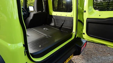 Suzuki Jimny - boot