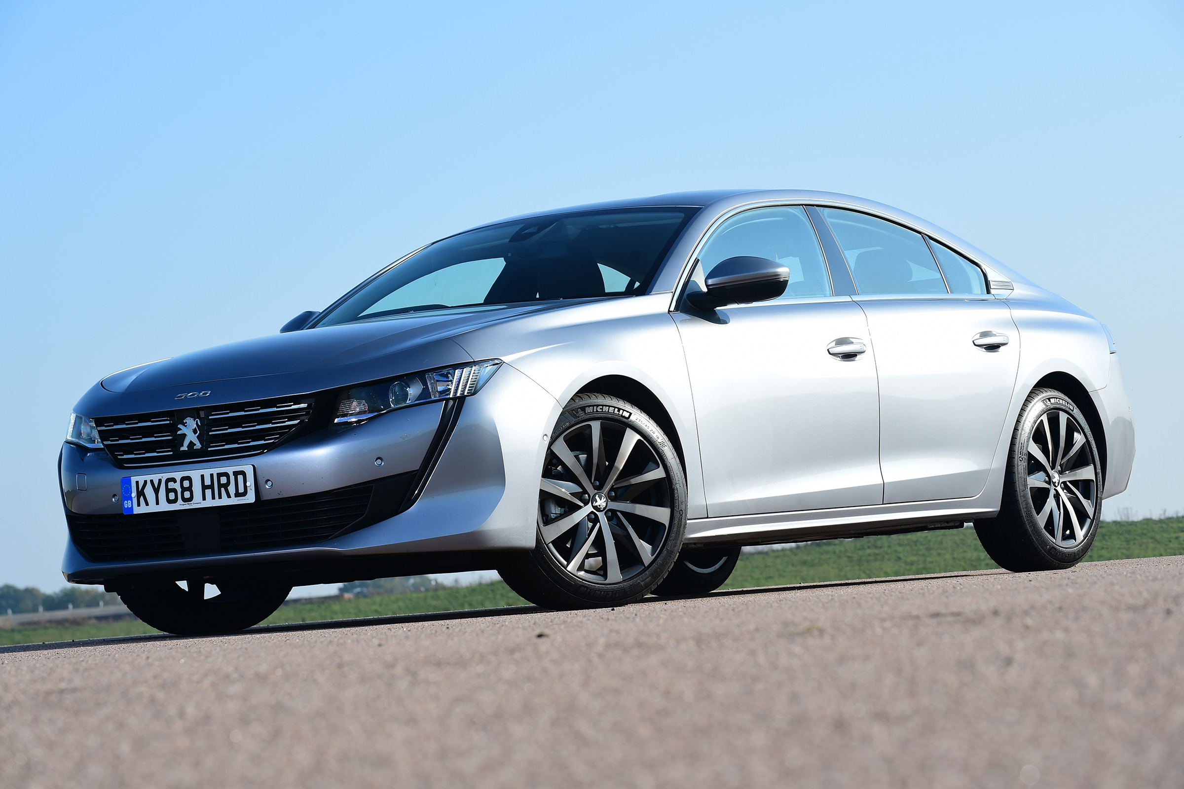 Peugeot 508 Fastback - front static