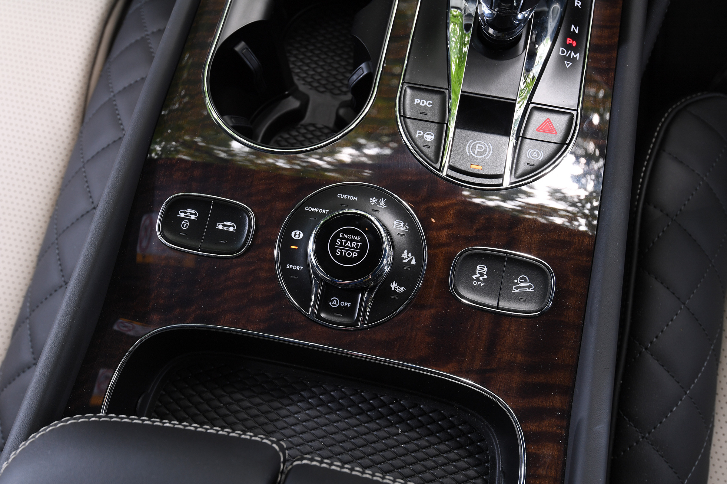 Bentley Bentayga V8 - Centre Console